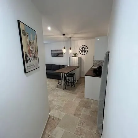 Logement T2 Au Coeur Du Village *